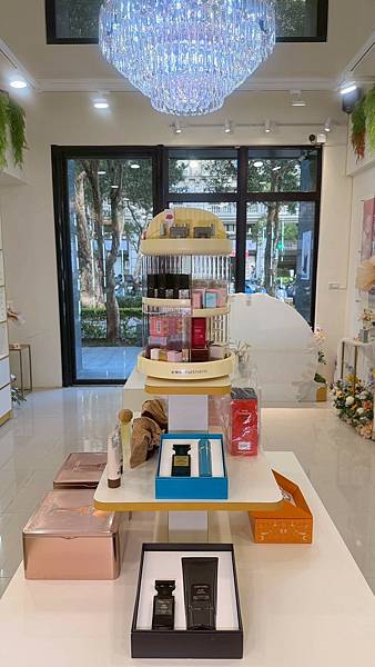 LINE_ALBUM_香水_251108_13