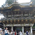 東照宮裡金光閃閃的神社