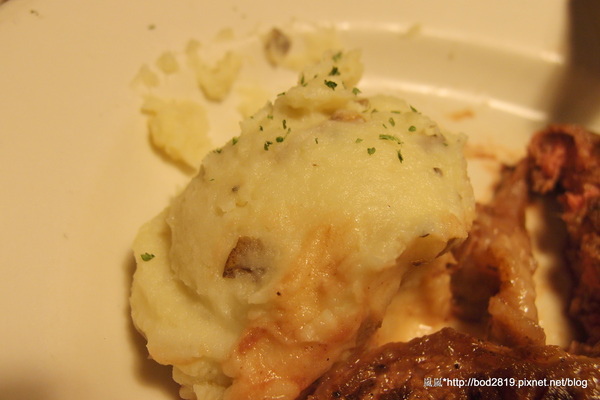 澳美客Outback Steakhouse(台北敦化店):<口碑券>【台北松山】澳美客Outback Steakhouse(台北敦化店)-上乘牛排的饗宴,道地美式風格的豪邁! 澳美客Outback Steakhouse(台北敦化店):<口碑券>【台北松山】澳美客Outback Steakhouse(台北敦化店)-上乘牛排的饗宴,道地美式風格的豪邁!