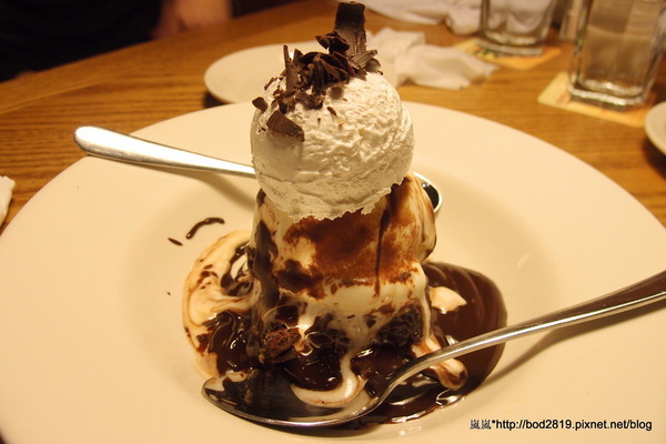 澳美客Outback Steakhouse(台北敦化店):<口碑券>【台北松山】澳美客Outback Steakhouse(台北敦化店)-上乘牛排的饗宴,道地美式風格的豪邁! 澳美客Outback Steakhouse(台北敦化店):<口碑券>【台北松山】澳美客Outback Steakhouse(台北敦化店)-上乘牛排的饗宴,道地美式風格的豪邁!