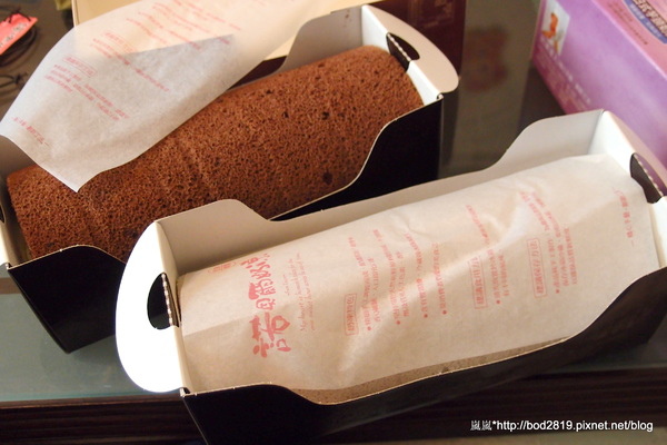 諾貝爾蛋糕店(羅東店):【宜蘭羅東】諾貝爾蛋糕店-巧克力&芋頭奶凍捲,團購名店 諾貝爾蛋糕店(羅東店):【宜蘭羅東】諾貝爾蛋糕店-巧克力&芋頭奶凍捲,團購名店