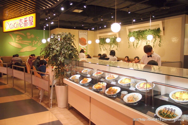CoCo壱番屋(新竹巨城店):【新竹東區】CoCo壱番屋-大推奶油咖哩飯!醬汁香濃不膩(巨城購物中心內) CoCo壱番屋(新竹巨城店):【新竹東區】CoCo壱番屋-大推奶油咖哩飯!醬汁香濃不膩(巨城購物中心內)