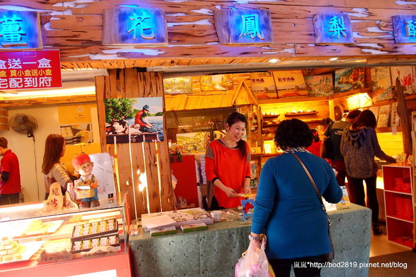新竹內灣老街: 【新竹橫山】內灣老街-新竹知名景點,好多客家美食!(溫媽媽菜包、羅媽媽野薑花粽) 新竹內灣老街: 【新竹橫山】內灣老街-新竹知名景點,好多客家美食!(溫媽媽菜包、羅媽媽野薑花粽)