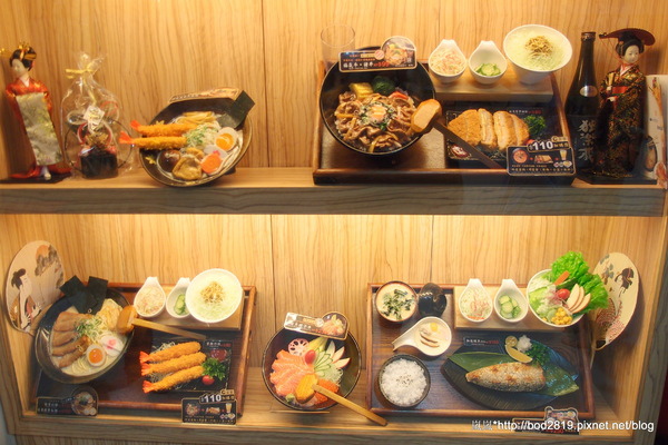御之饌日式料理(家樂福桂林店4樓):【台北萬華】御之饌日式料理-鮭魚丼飯新鮮美味,雙拼丼牛肉鮮嫩可口,但食量大可能吃不飽(家樂福桂林店4樓) 御之饌日式料理(家樂福桂林店4樓):【台北萬華】御之饌日式料理-鮭魚丼飯新鮮美味,雙拼丼牛肉鮮嫩可口,但食量大可能吃不飽(家樂福桂林店4樓)