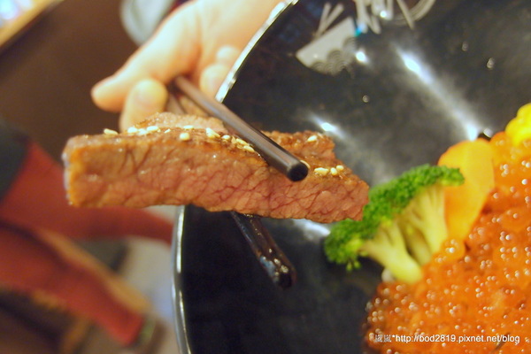 御之饌日式料理(家樂福桂林店4樓):【台北萬華】御之饌日式料理-鮭魚丼飯新鮮美味,雙拼丼牛肉鮮嫩可口,但食量大可能吃不飽(家樂福桂林店4樓) 御之饌日式料理(家樂福桂林店4樓):【台北萬華】御之饌日式料理-鮭魚丼飯新鮮美味,雙拼丼牛肉鮮嫩可口,但食量大可能吃不飽(家樂福桂林店4樓)