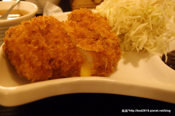 千衛和風食堂(中科店):【台中西屯】千衛和風食堂(中科店)-起司豬排瘋狂牽絲,起司愛好者的最愛! 千衛和風食堂(中科店):【台中西屯】千衛和風食堂(中科店)-起司豬排瘋狂牽絲,起司愛好者的最愛!