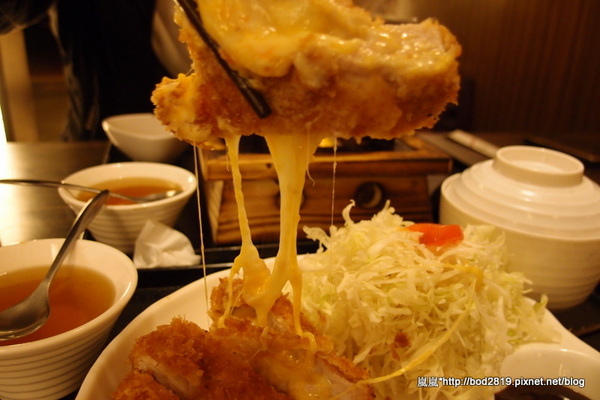 千衛和風食堂(中科店):【台中西屯】千衛和風食堂(中科店)-起司豬排瘋狂牽絲,起司愛好者的最愛! 千衛和風食堂(中科店):【台中西屯】千衛和風食堂(中科店)-起司豬排瘋狂牽絲,起司愛好者的最愛!