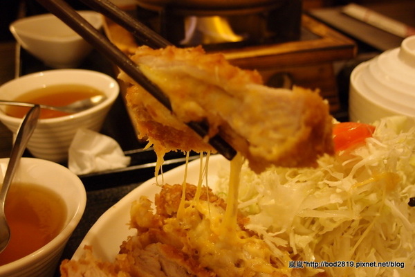 千衛和風食堂(中科店):【台中西屯】千衛和風食堂(中科店)-起司豬排瘋狂牽絲,起司愛好者的最愛! 千衛和風食堂(中科店):【台中西屯】千衛和風食堂(中科店)-起司豬排瘋狂牽絲,起司愛好者的最愛!