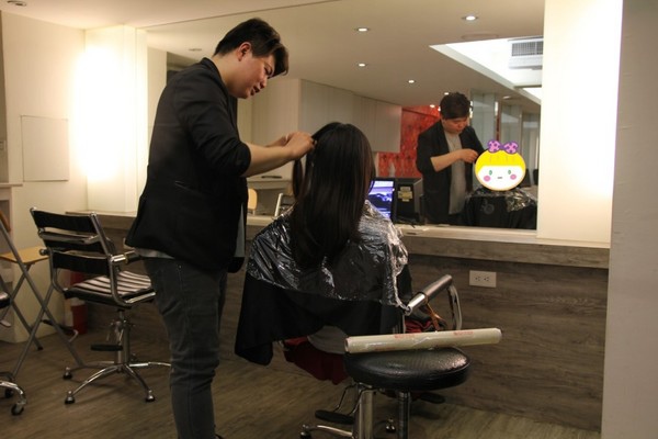 Image hair 概念美髮沙龍(勤美店):【台中勤美】Image hair 概念美髮沙龍-陽光下超美的紫色+咖啡色 Image hair 概念美髮沙龍(勤美店):【台中勤美】Image hair 概念美髮沙龍-陽光下超美的紫色+咖啡色