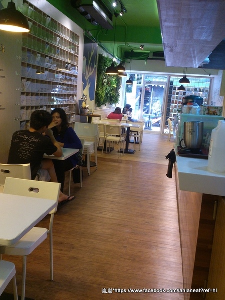 1525綠茶館(士林小東店):<口碑券>【台北士林】1525綠茶館(士林小東店)-店裡的明信片可以寄給未來唷~ 1525綠茶館(士林小東店):<口碑券>【台北士林】1525綠茶館(士林小東店)-店裡的明信片可以寄給未來唷~