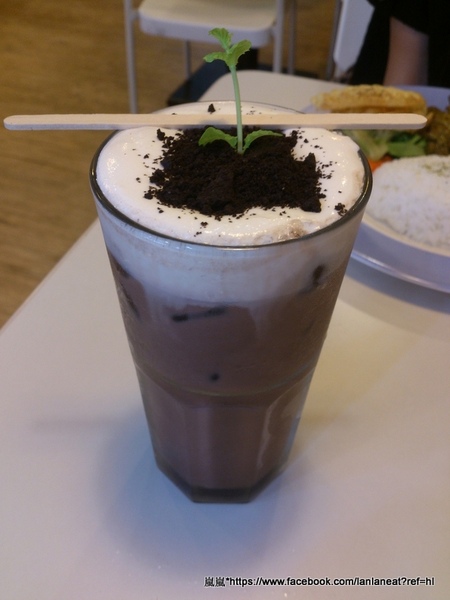 1525綠茶館(士林小東店):<口碑券>【台北士林】1525綠茶館(士林小東店)-店裡的明信片可以寄給未來唷~ 1525綠茶館(士林小東店):<口碑券>【台北士林】1525綠茶館(士林小東店)-店裡的明信片可以寄給未來唷~