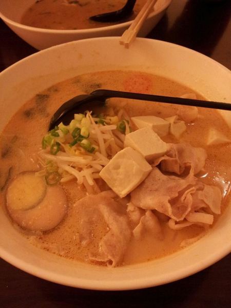 味之初拉麵((東海總店)):【台中東海】味之初拉麵 湯頭濃郁麵條Q,但食量大可能吃不飽 味之初拉麵((東海總店)):【台中東海】味之初拉麵 湯頭濃郁麵條Q,但食量大可能吃不飽