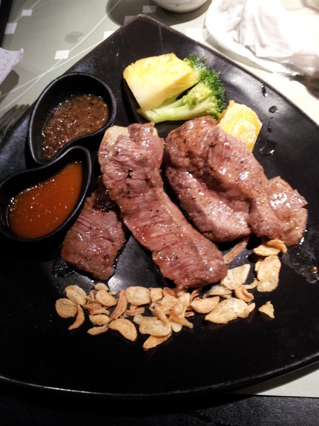 陶板屋和風創作料理(南京店):【台北中山】陶板屋和風創作料理-私認為比以前優上許多,香蒜瓦片好好吃! 陶板屋和風創作料理(南京店):【台北中山】陶板屋和風創作料理-私認為比以前優上許多,香蒜瓦片好好吃!