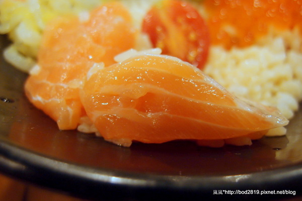 御之饌日式料理(家樂福桂林店4樓):【台北萬華】御之饌日式料理-鮭魚丼飯新鮮美味,雙拼丼牛肉鮮嫩可口,但食量大可能吃不飽(家樂福桂林店4樓) 御之饌日式料理(家樂福桂林店4樓):【台北萬華】御之饌日式料理-鮭魚丼飯新鮮美味,雙拼丼牛肉鮮嫩可口,但食量大可能吃不飽(家樂福桂林店4樓)