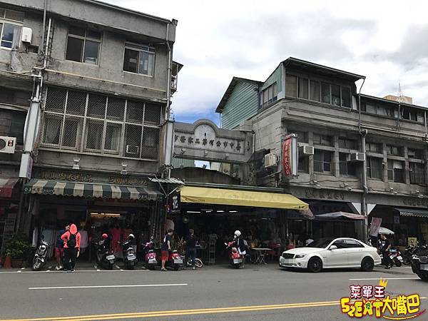 【台中第二市場超人氣紅茶推薦】老賴紅茶菜單價位大公開! 台中人都推薦的香濃好喝紅茶冰!台中中區三民路美食小吃旅遊景點推薦!