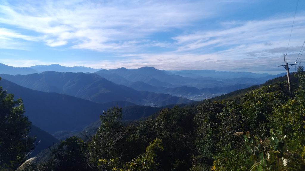 石坑路上遠眺整個埔里盆地