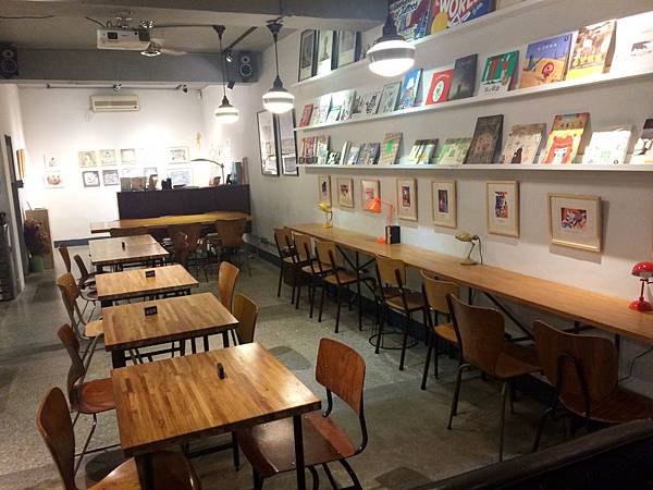 台北捷運中正紀念堂站。「生活在他方elsewhere cafe」~♥ 可愛繪本風格咖啡館.傳說中媲美Lady M抹茶千層蛋糕