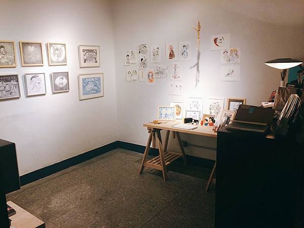台北捷運中正紀念堂站。「生活在他方elsewhere cafe」~♥ 可愛繪本風格咖啡館.傳說中媲美Lady M抹茶千層蛋糕