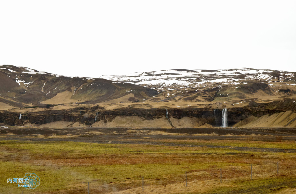 Seljalandsfoss．塞里雅蘭瀑布(水濂洞瀑布)