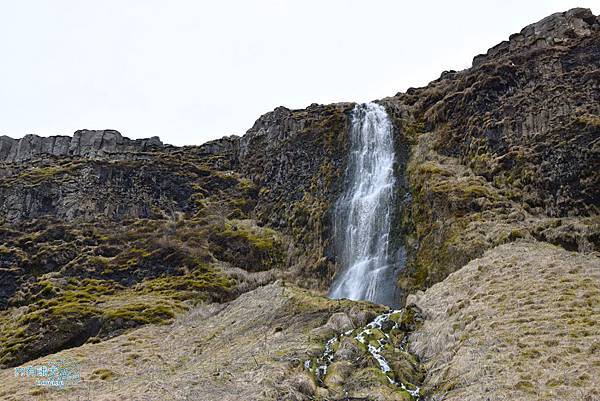 Seljalandsfoss．塞里雅蘭瀑布(水濂洞瀑布)