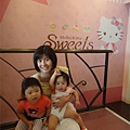 姊妹聚會Hello Kitty餐廳-2011-08-01-13.JPG