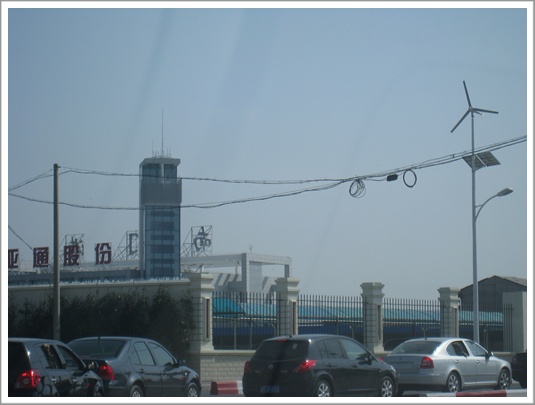 14:00,怕回不了上海,早早來排隊趕船 14:00,怕回不了上海,早早來排隊趕船