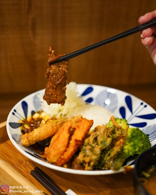Curry Wu日式熟成咖哩紅酒牛肉咖哩定食