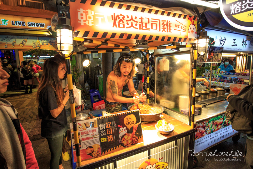 食記 / 墾丁大街美食、人體噴繪、捕夢網飾品。阿布拉瘋墾丁