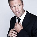 Aaron Eckhart.jpg