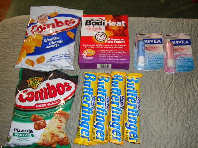 combos baked snacks,pizzeria pretzel x 2   (特价$1/包,各有$1