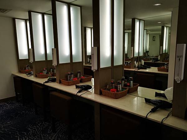 台北喜來登大飯店健身中心(男士三溫暖理容室) 台北喜來登大飯店健身中心(男士三溫暖理容室)