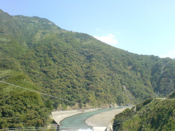 藍天、綠山、清水