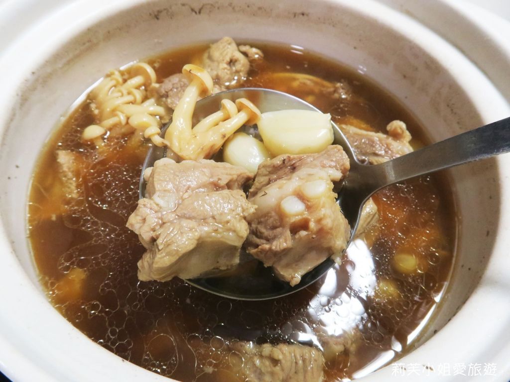 食譜 自製新加坡肉骨茶排骨湯 在家就能輕鬆做滋補燉湯 新手料理 莉芙小姐愛旅遊 旅行 美食 烹飪 痞客邦 食譜 自製新加坡肉骨茶排骨湯 在家就能輕鬆做滋補燉湯 新手料理 莉芙小姐愛旅遊 旅行 美食 烹飪 痞客邦