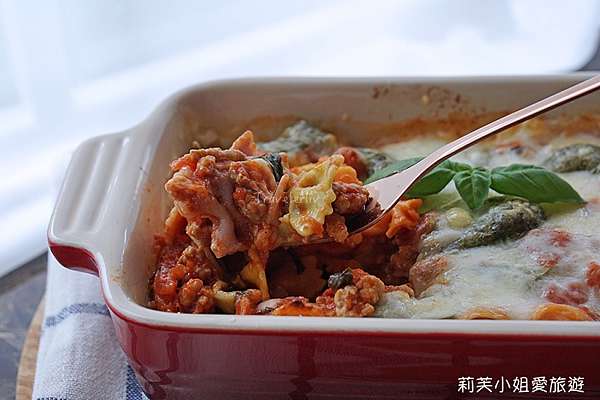 食譜 焗烤番茄肉醬義大利麵 Baked Pasta With Tomato Meat 簡單烤箱料理 新手上菜 莉芙小姐愛旅遊 旅行 美食 烹飪 痞客邦