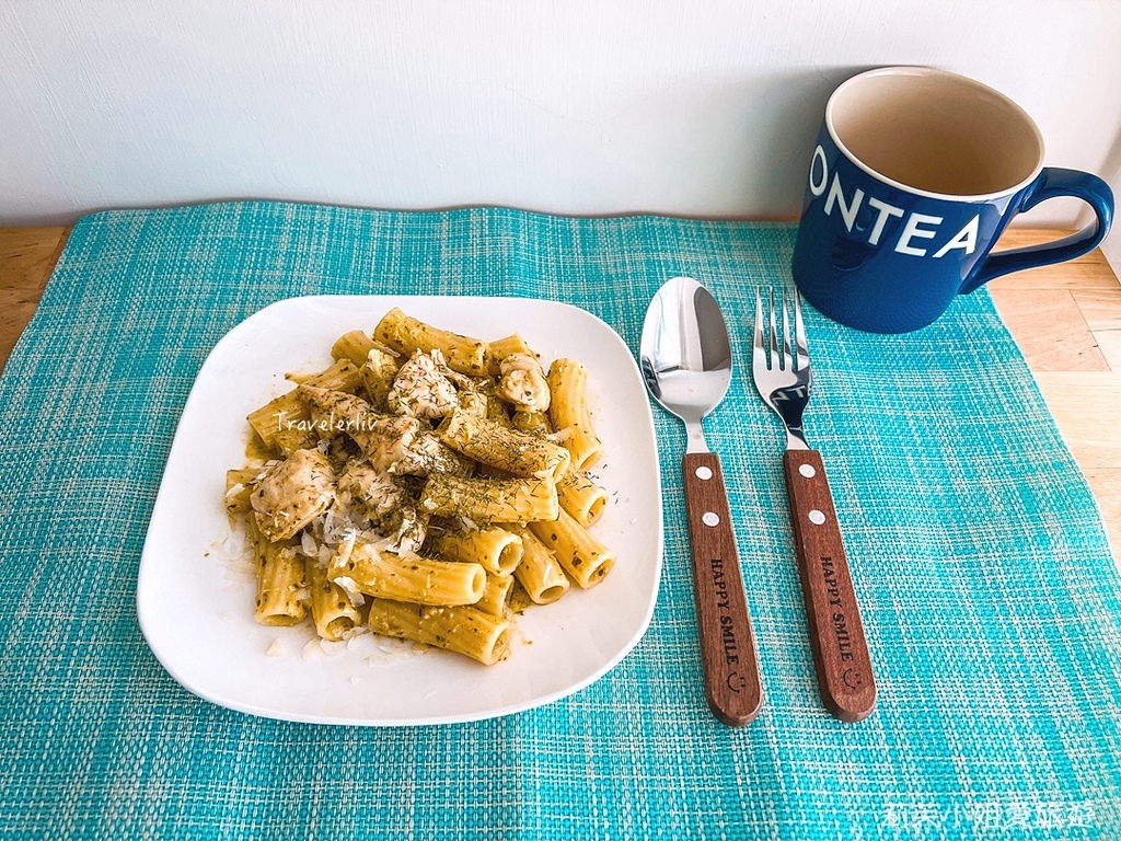 [食譜] 奶油青醬雞肉義大利麵