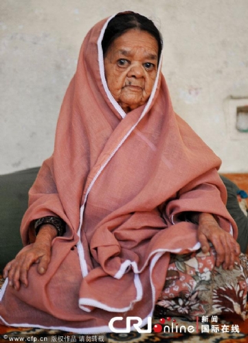世界最老侏儒 - 印度113歲老太太90公分高 成為世界最老侏儒 世界最老侏儒 - 印度113歲老太太90公分高 成為世界最老侏儒