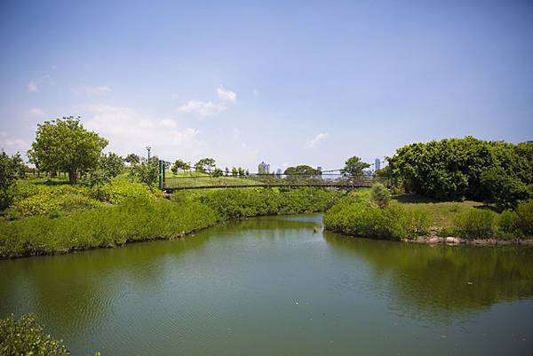 高雄屏東台南婚紗旅遊景點推薦：高雄中都濕地公園