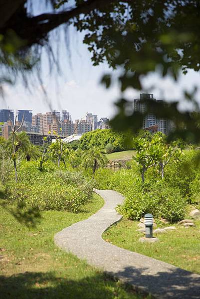 高雄屏東台南婚紗旅遊景點推薦：高雄中都濕地公園