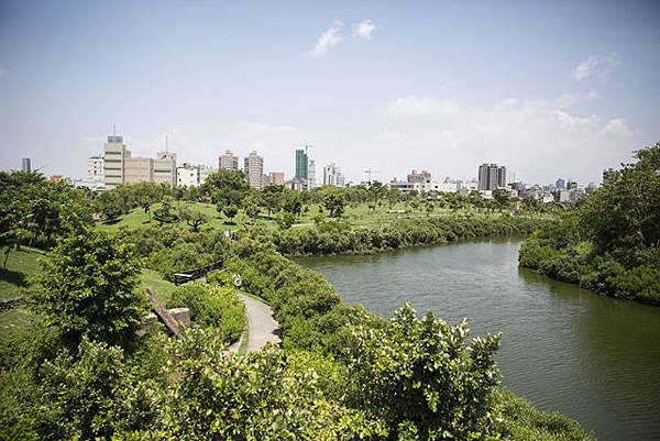 高雄屏東台南婚紗旅遊景點推薦：高雄中都濕地公園