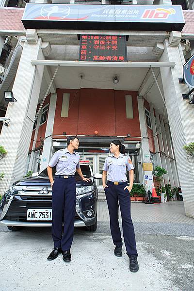 高雄警察制服婚紗照