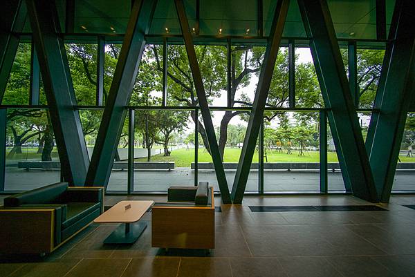 屏東婚紗景點：總書總館