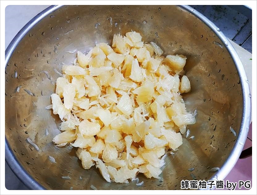 柚子果肉650克(去皮去籽去白瓤) 柚子果肉650克(去皮去籽去白瓤)