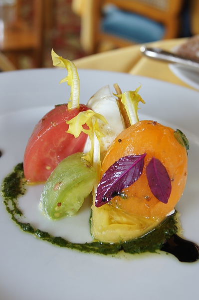 tomate-mozzarrella-coulis basilic 2.JPG tomate-mozzarrella-coulis basilic 2.JPG
