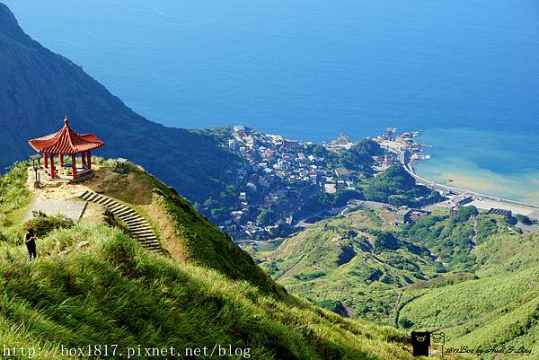 無耳茶山登山步道 俯視陰陽海 基隆山及整個金瓜石 茶壺山 貌 健行筆記