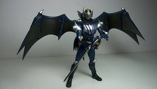 SHF 仮面ライダーナイト (23)