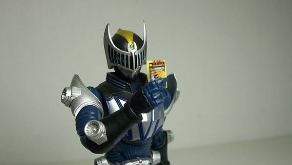 SHF 仮面ライダーナイトサバイブ (2)