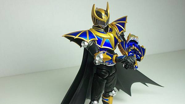 SHF 仮面ライダーナイトサバイブ (12)