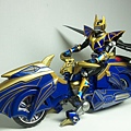 SHF 仮面ライダーナイトサバイブ (31)