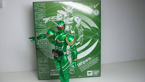 SHF 仮面ライダーサイクロン (4).JPG