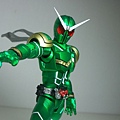 SHF 仮面ライダーサイクロン (17).JPG